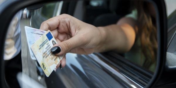 Genuine government-registered driver’s license – buy, renew, replace, or exchange foreign license – REAL ID and enhanced license options – suspended license reinstatement – authentic, legal, and verifiable Class B licenses for USA, Canada, and Europe – secure 5-day delivery from Genuinedrivinglicense.com